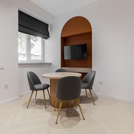 Inshiapartments On Ferentsa Lista Str Lviv Buitenkant foto
