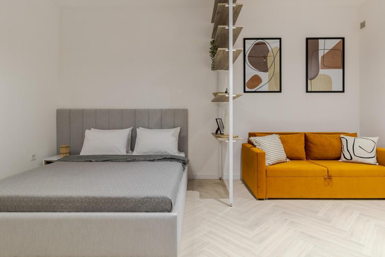 Inshiapartments On Ferentsa Lista Str Lviv Buitenkant foto
