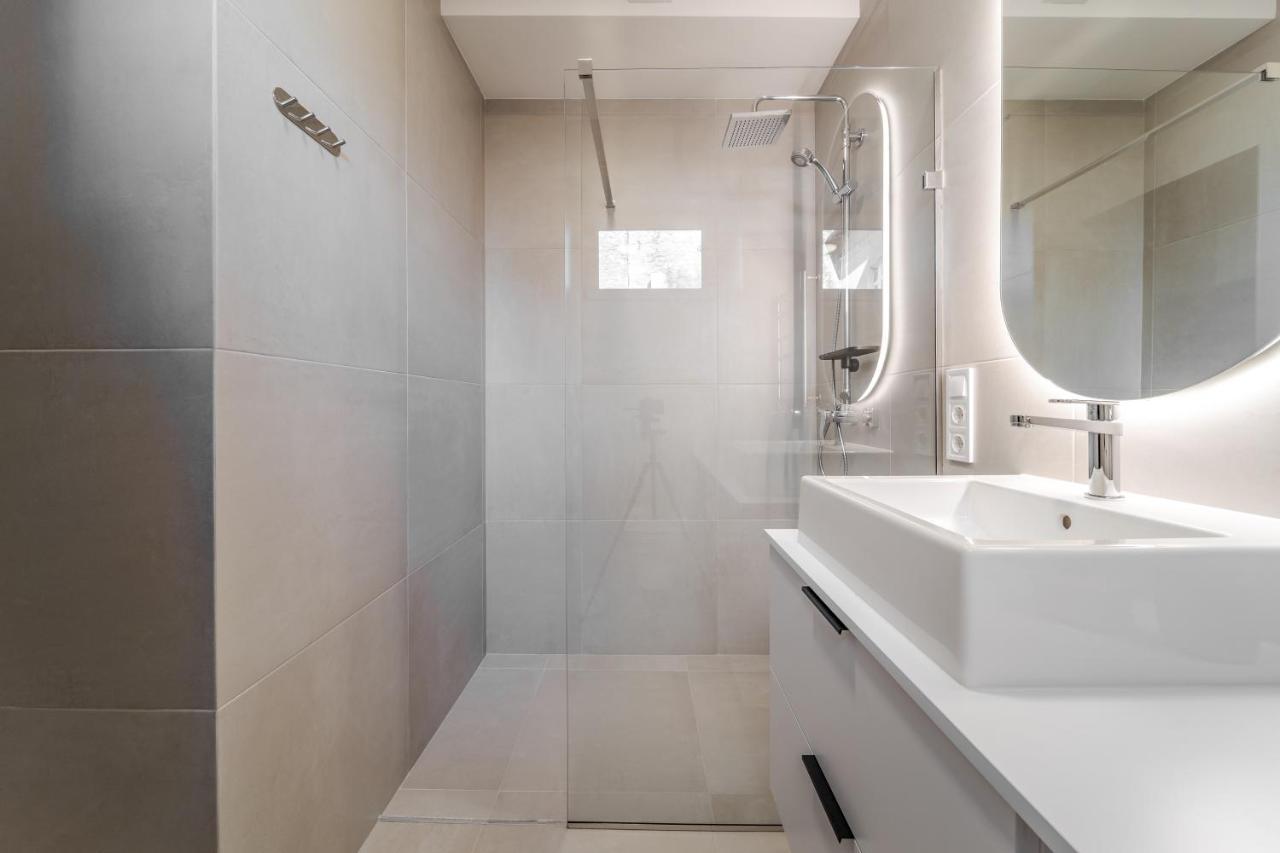Inshiapartments On Ferentsa Lista Str Lviv Buitenkant foto