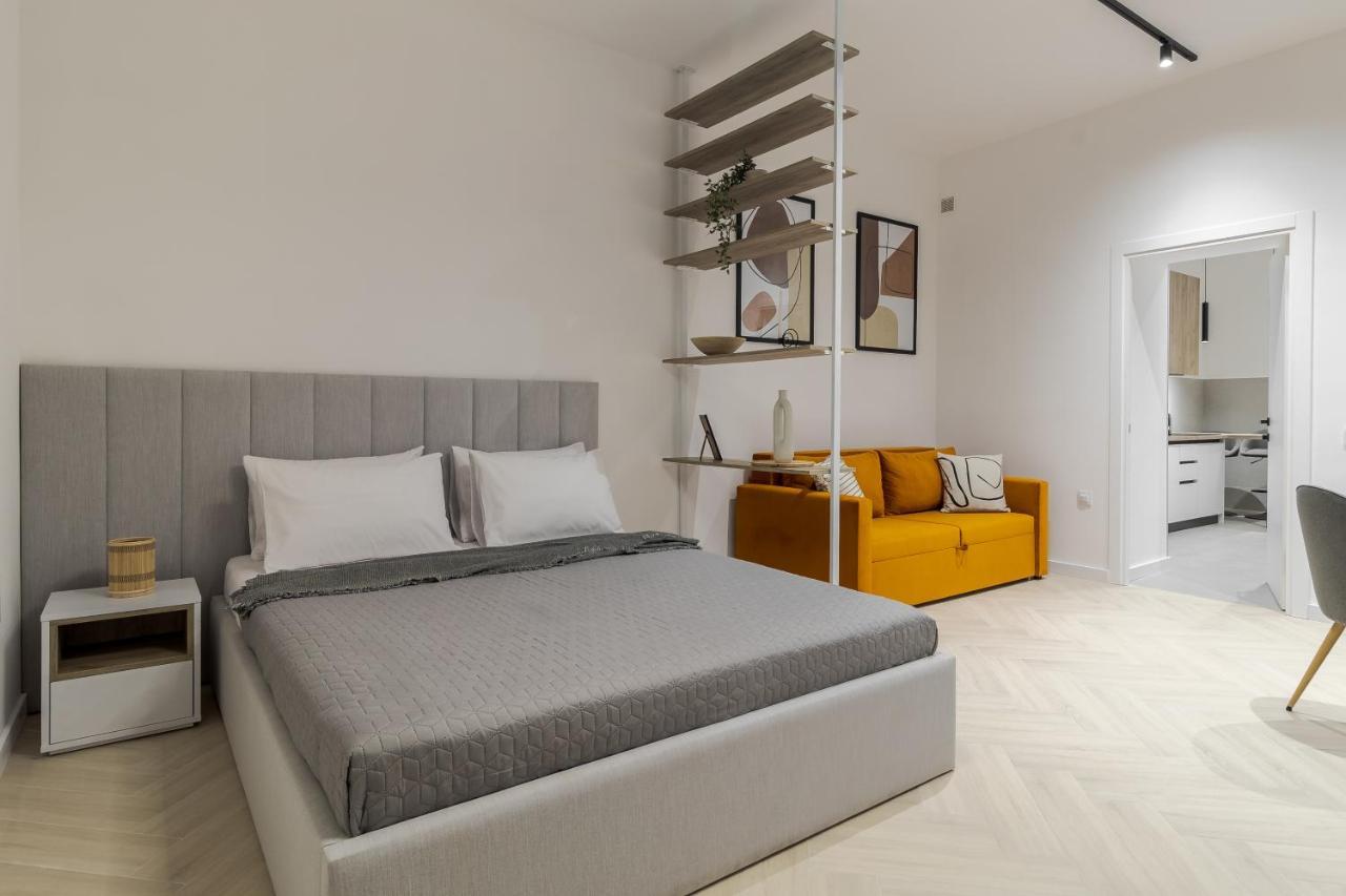 Inshiapartments On Ferentsa Lista Str Lviv Buitenkant foto