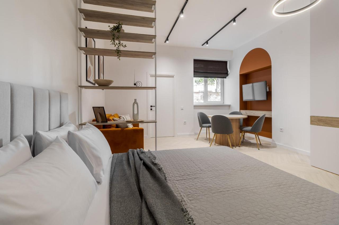 Inshiapartments On Ferentsa Lista Str Lviv Buitenkant foto
