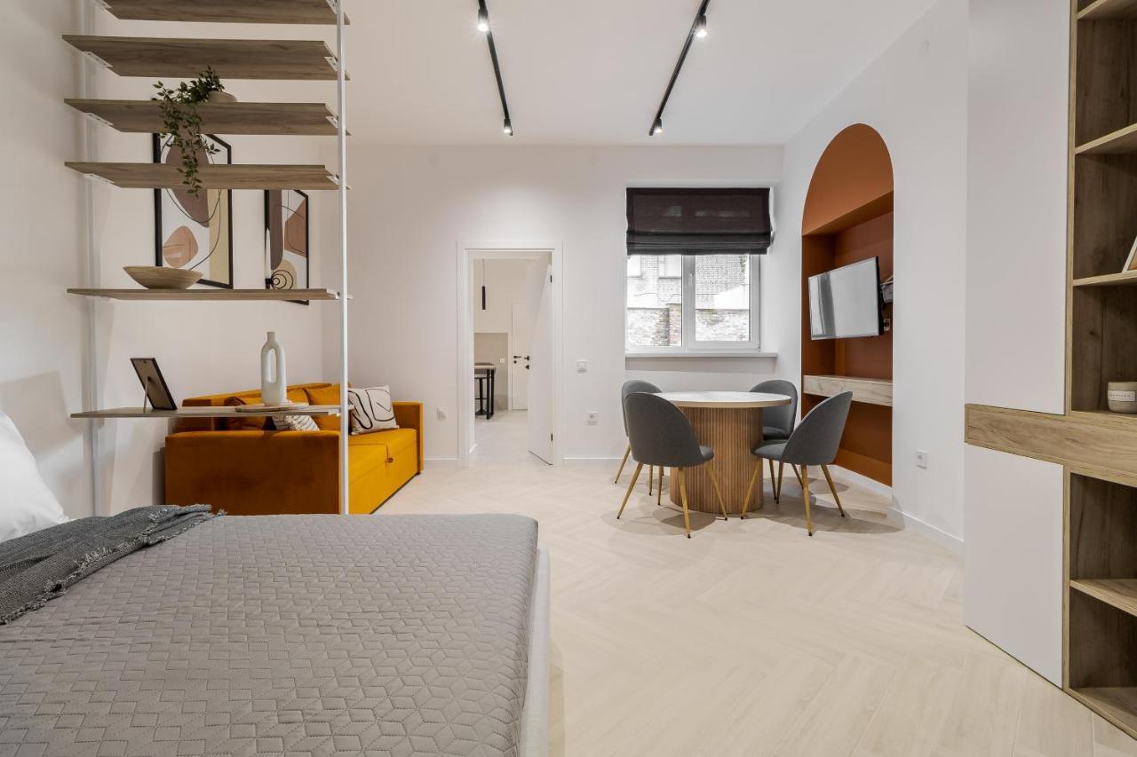 Inshiapartments On Ferentsa Lista Str Lviv Buitenkant foto
